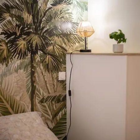 Studio Paisible, Parking Gratuit, Emplacement Velo - Village Vaux 3 Minutes Auxerre Exterior photo