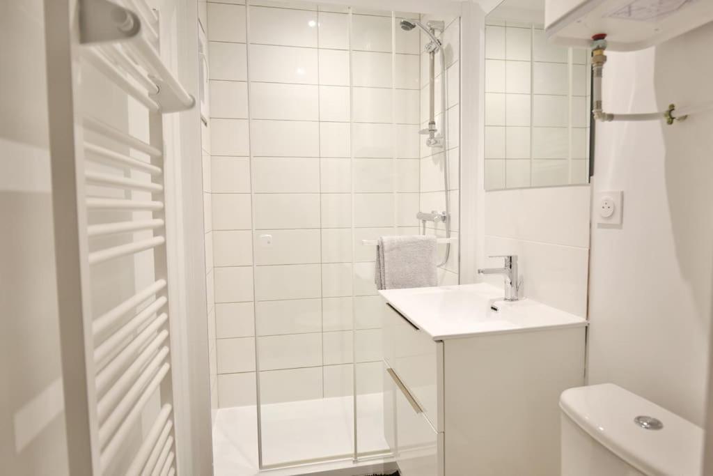 Apartment Paisible, Parking Gratuit, Emplacement Velo - Village Vaux 3 Minutes